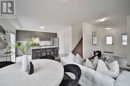 1 Lahey Crescent, Penetanguishene, ON - Indoor Photo Showing Living Room