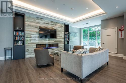 906 - 50 Hall Road, Halton Hills (Georgetown), ON - Indoor Photo Showing Living Room