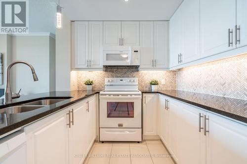 906 - 50 Hall Road, Halton Hills (Georgetown), ON - Indoor Photo Showing Kitchen With Double Sink