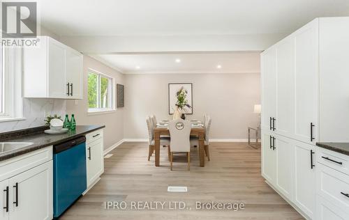 578 Trafford Crescent, Oakville, ON - Indoor Photo Showing Kitchen