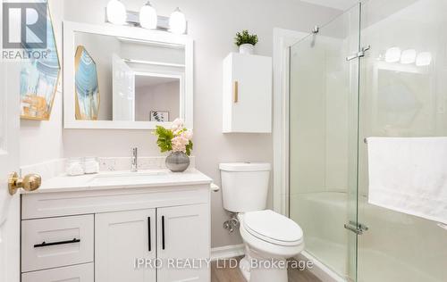 578 Trafford Crescent, Oakville, ON - Indoor Photo Showing Bathroom