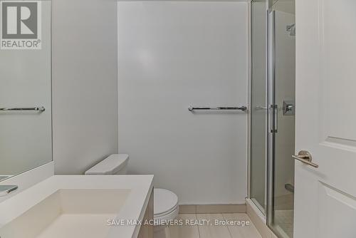 921 - 8 Nahani Way, Mississauga, ON - Indoor Photo Showing Bathroom