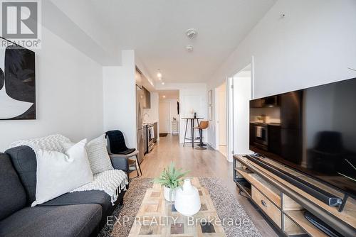 1511 - 30 Samuel Wood Way, Toronto, ON - Indoor Photo Showing Living Room