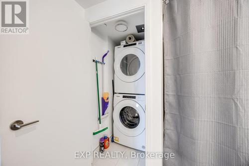 1511 - 30 Samuel Wood Way, Toronto, ON - Indoor Photo Showing Laundry Room