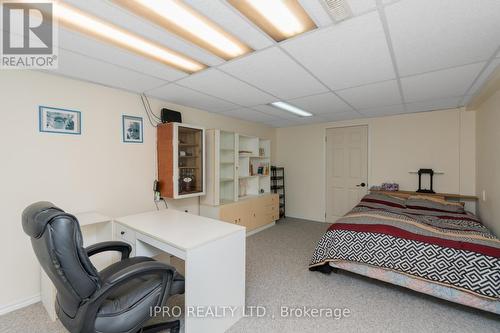 9 Jessop Court, Halton Hills, ON - Indoor Photo Showing Bedroom