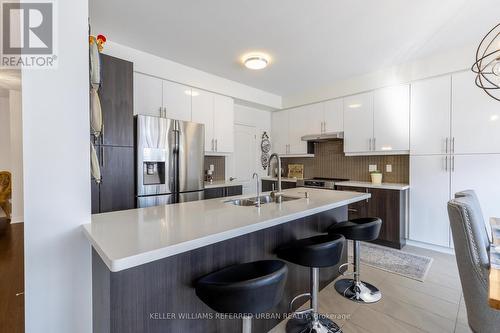 112 Stewart Crescent, Bradford West Gwillimbury, ON - Indoor Photo Showing Kitchen With Stainless Steel Kitchen With Double Sink With Upgraded Kitchen