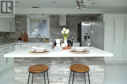 607 Annandale Street, Oshawa, ON - Indoor Photo Showing Kitchen