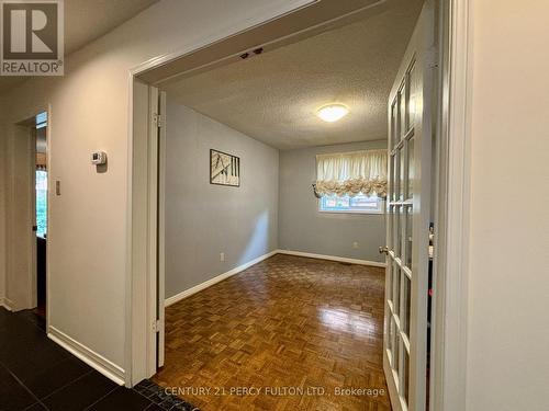 10 Strawberry Hills Drive, Toronto, ON - Indoor Photo Showing Other Room