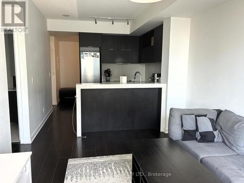 2001 - 170 Sumach Street, Toronto, ON - Indoor Photo Showing Kitchen