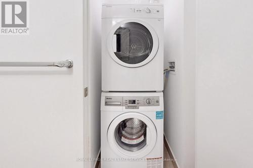 1303 - 50 Forest Manor Road, Toronto, ON - Indoor Photo Showing Laundry Room