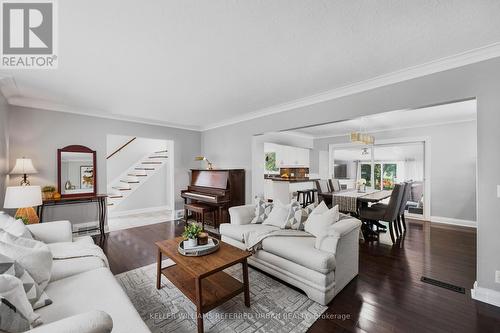 30 Wentworth Avenue, Toronto, ON - Indoor Photo Showing Living Room