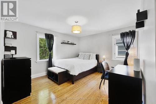 30 Wentworth Avenue, Toronto, ON - Indoor Photo Showing Bedroom