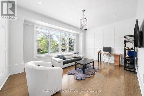 111 Codsell Avenue, Toronto, ON - Indoor Photo Showing Living Room