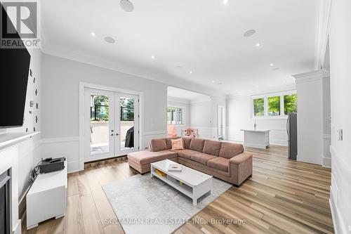 111 Codsell Avenue, Toronto, ON - Indoor Photo Showing Living Room