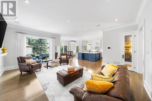 111 Codsell Avenue, Toronto, ON - Indoor Photo Showing Living Room