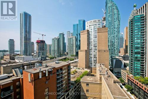 1606 - 2A Church Street, Toronto, ON - Outdoor With Facade