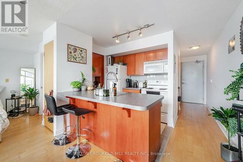 1517 - 255 Richmond Street E, Toronto, ON - Indoor Photo Showing Kitchen