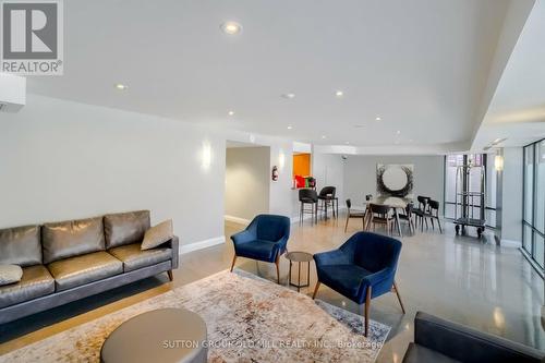 1517 - 255 Richmond Street E, Toronto, ON - Indoor Photo Showing Living Room