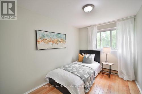 40 Thorny Vineway, Toronto, ON - Indoor Photo Showing Bedroom