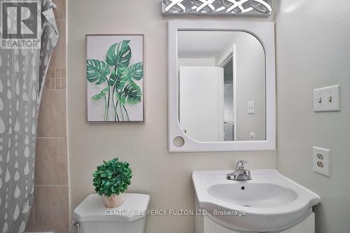 40 Thorny Vineway, Toronto, ON - Indoor Photo Showing Bathroom