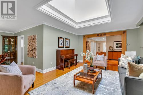 16 Whittaker Crescent, Toronto, ON - Indoor Photo Showing Living Room