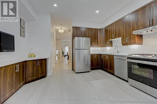 12 William Poole Way, Toronto, ON - Indoor Photo Showing Kitchen