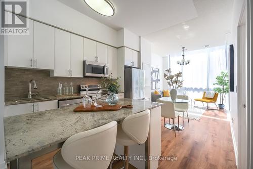 403 - 225 Sackville Street, Toronto, ON - Indoor Photo Showing Kitchen With Upgraded Kitchen