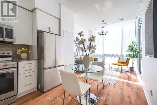 403 - 225 Sackville Street, Toronto (Regent Park), ON - Indoor Photo Showing Kitchen