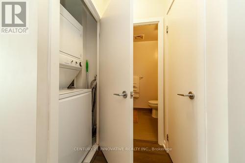 612 - 62 Forest Manor Road, Toronto, ON - Indoor Photo Showing Laundry Room