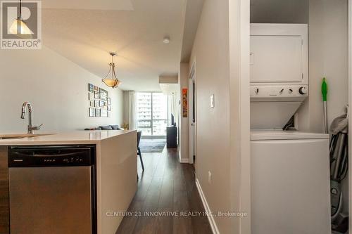 612 - 62 Forest Manor Road, Toronto, ON - Indoor Photo Showing Laundry Room