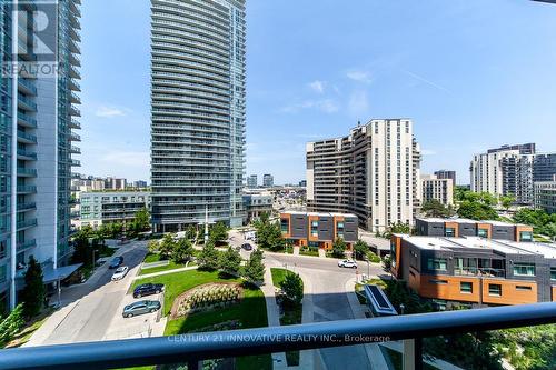 612 - 62 Forest Manor Road, Toronto, ON - Outdoor With Facade