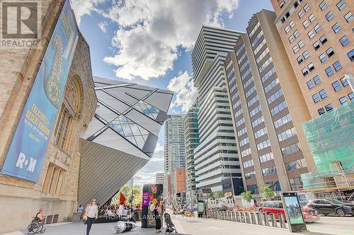 1904 - 200 Bloor Street W, Toronto, ON - Outdoor With Facade