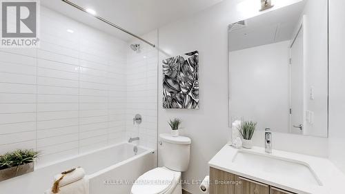 705 - 357 King Street W, Toronto, ON - Indoor Photo Showing Bathroom