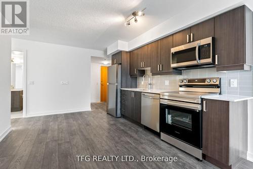 1104 - 1455 Celebration Drive, Pickering, ON - Indoor Photo Showing Kitchen