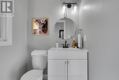 11 Poolton Crescent, Clarington, ON - Indoor Photo Showing Bathroom