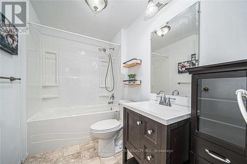 39 Glenelg Street E, Kawartha Lakes, ON - Indoor Photo Showing Bathroom