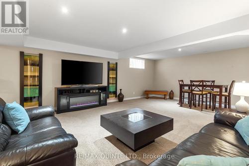 74 Simcoe Drive, Belleville, ON - Indoor Photo Showing Living Room