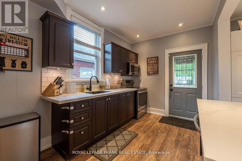 587 King George Street, Peterborough, ON - Indoor Photo Showing Kitchen