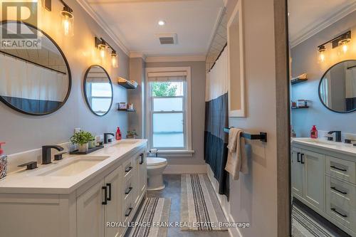 587 King George Street, Peterborough, ON - Indoor Photo Showing Bathroom