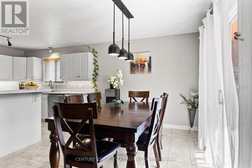 346 White Sands Drive, London, ON - Indoor Photo Showing Dining Room