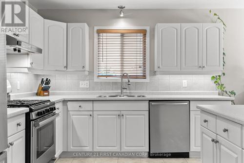 346 White Sands Drive, London, ON - Indoor Photo Showing Kitchen With Double Sink