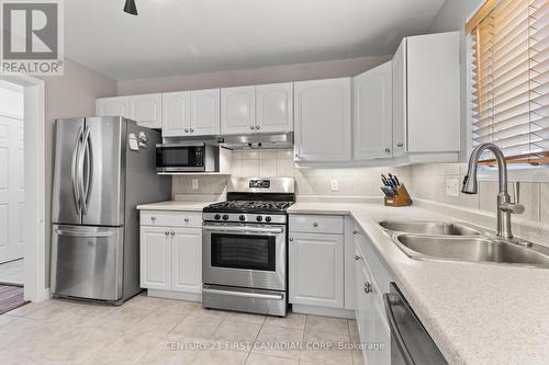 346 White Sands Drive, London, ON - Indoor Photo Showing Kitchen With Stainless Steel Kitchen With Double Sink