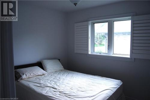 19 Allan Street W, Clifford, ON - Indoor Photo Showing Bedroom