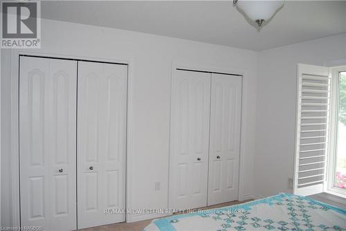 19 Allan Street W, Minto (Clifford), ON - Indoor Photo Showing Bedroom