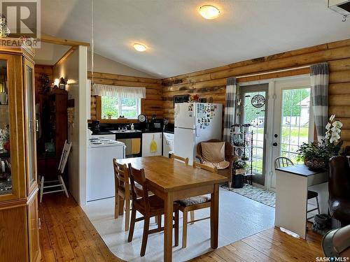 202 Vickers Crescent, Air Ronge, SK - Indoor Photo Showing Dining Room