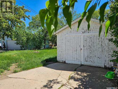 218 2Nd Avenue E, Elrose, SK - Outdoor