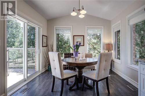 3 Uphill Road, Greater Sudbury, ON - Indoor Photo Showing Dining Room