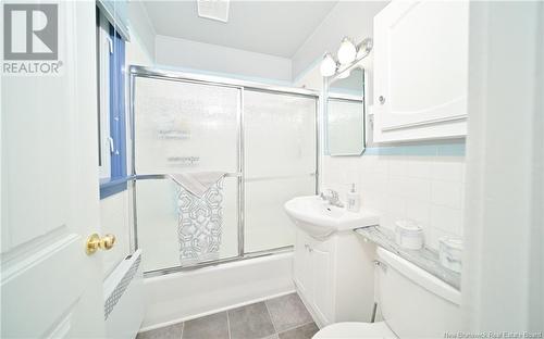 101 Pugh Street, Fredericton, NB - Indoor Photo Showing Bathroom