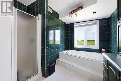 1280 South Mcnaughton Road, Renfrew, ON - Indoor Photo Showing Bathroom