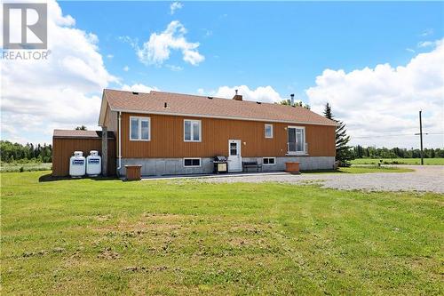 1280 South Mcnaughton Road, Renfrew, ON - Outdoor